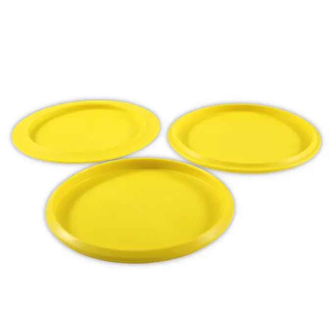 Yellow plastic plates (W675_186823c6)