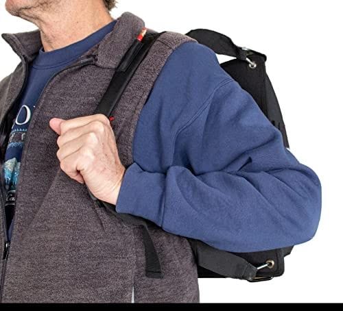 Man carrying a black backpack, anBn